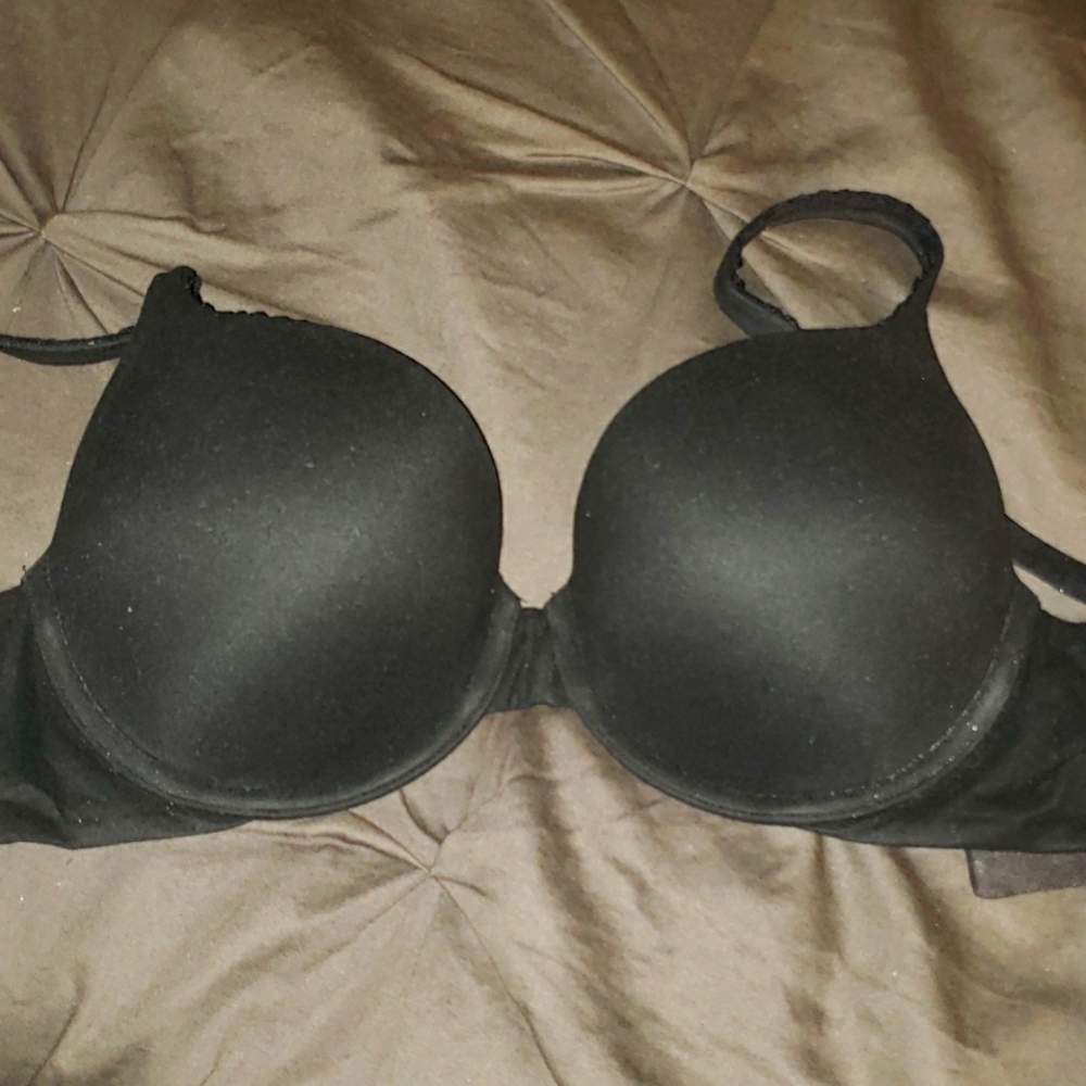 Victoria's Secret black bra 36C